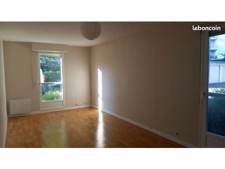 appartement f2 de 50 m2 et parking privé