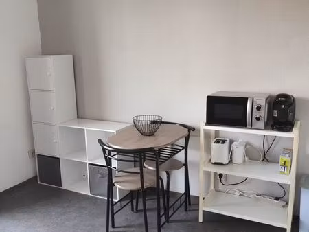 loue studio meublé