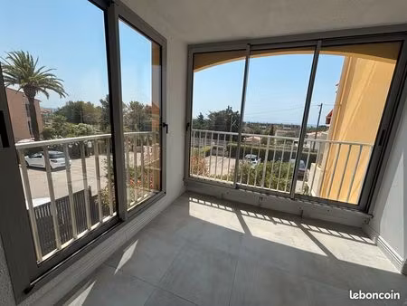 studio vue mer refait a neuf