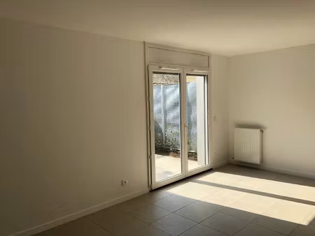 maison avec 2 box et 2 terrasses
