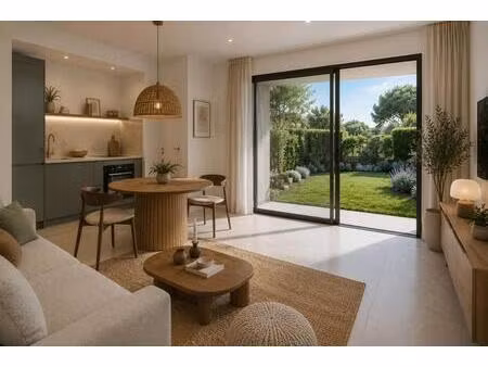 2 pièces avec jardin privatif – résidence avec piscine à antibes
