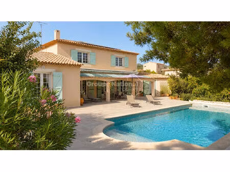 exclusivité à ensuès-la-redonne : une maison où l'on vit en vacances toute l'année