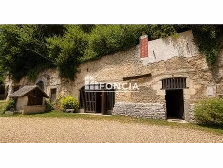 cave et terrain constructible exceptionnel