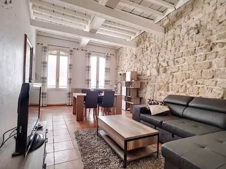 location meublée appartement 2 pièces 43 m² à arles (13200)  620 €