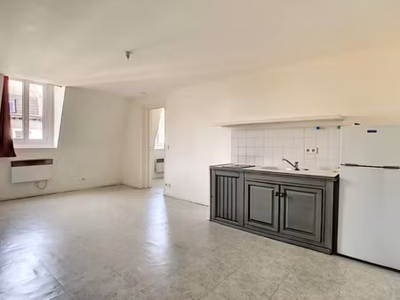 location appartement 2 pièces 35.8 m² à lille (59000)  587 €