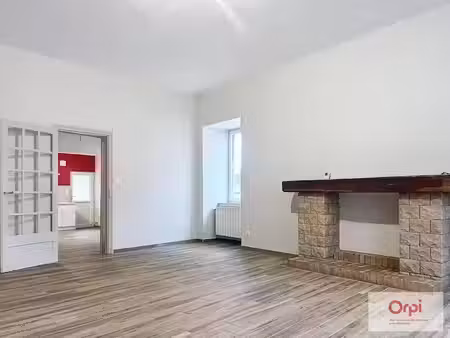 location appartement 4 pièces 130 m² à montmarault (03390)  649 €