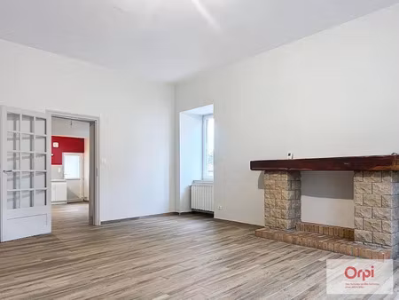 location appartement 4 pièces 130 m² à montmarault (03390)  690 €