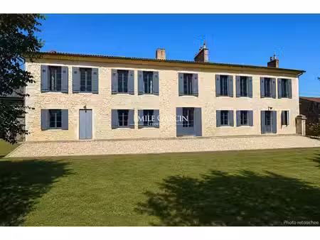 maison de luxe à vendre à saint-christoly-médoc