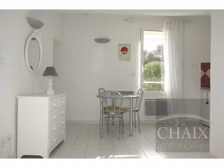 location appartement 1 pièce 13 m² à aubagne (13400)