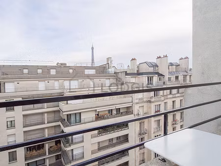 studio meublé avec terrasse et ascenseur