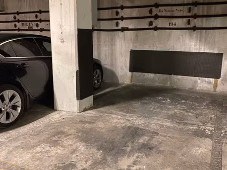 location garage 12 m² à paris 8 (75008)
