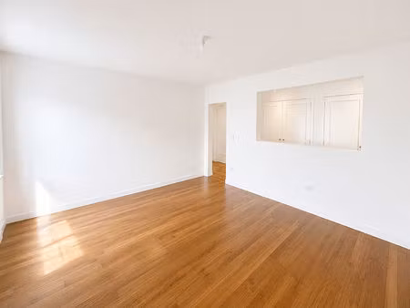appartement de 70m² entièrement rénové en pierre 70 m²