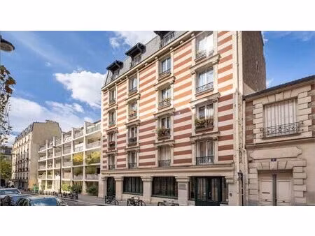 location commerce paris 75010 150m²