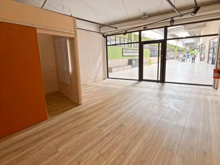 location locaux professionnels 32 m² à saint-pryvé-saint-mesmin (45750)  nan €