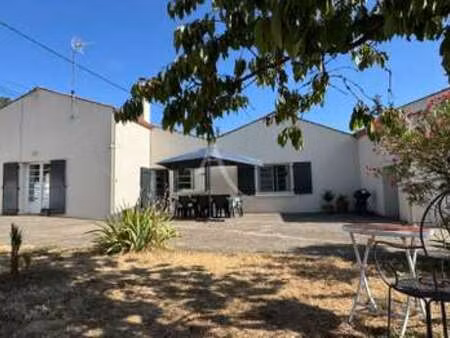 vente maison à mouzeuil-saint-martin (85370) : à vendre / 130m² mouzeuil-saint-martin