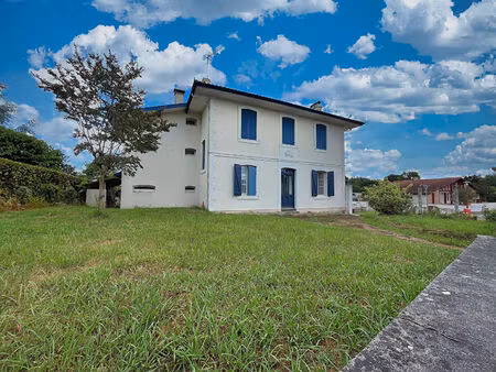 vente maison 6 pièces  220.00m²  seyresse