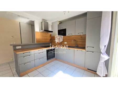 a vendre t3 balcons parking
