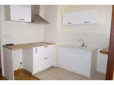 2d rue henri duvillard - libre le 24/08/2026