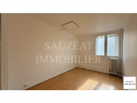 local commercial - professionnel de santé