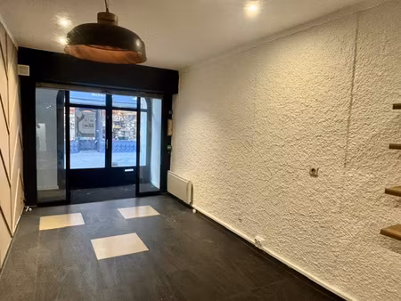 aix-les-bains - local commercial en centre-ville