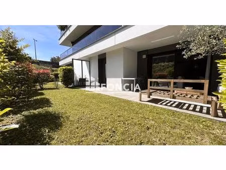 brison saint innocent – elegant t2 en rez de jardin a quelques pas du lac avec cave et gar
