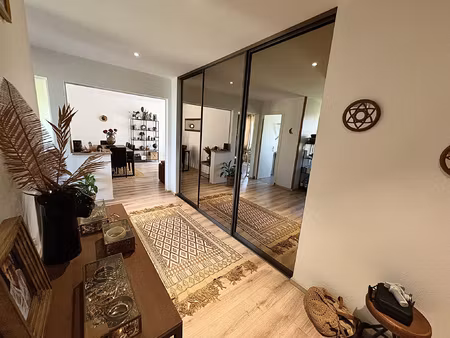 marmuzots : t 2 avec balcon et garage