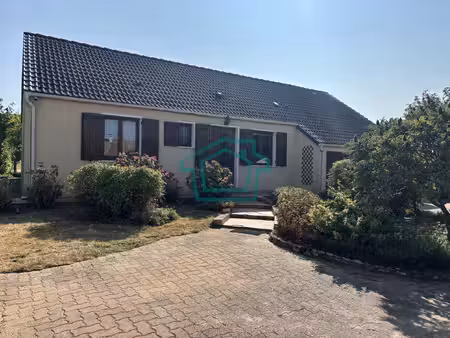 rare sur le secteur - maison de plain-pied - 4 chambres sur