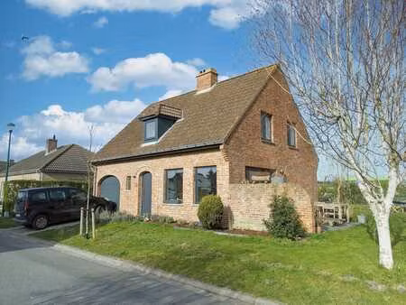 instapklare  lichtrijke woning (3 slpks) + zonnige tuin