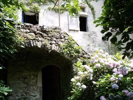 maison de pays avec cévenol