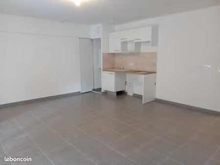 appartement 1 pièce 41 m²