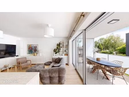 b4 white – appartement loft 2/3 pièces climatisé avec terrasse couverte  ascenseur  statio