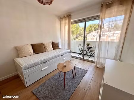 studio rénové meublé balcon + parking - proche facs