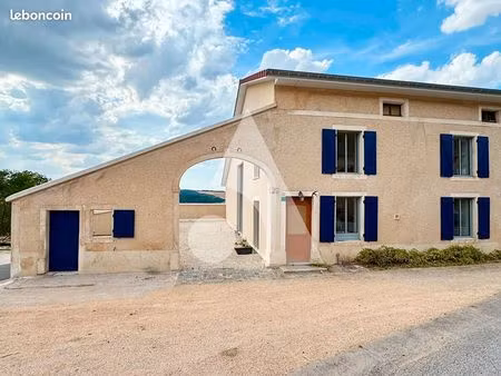 maison 4 pièces 142 m²