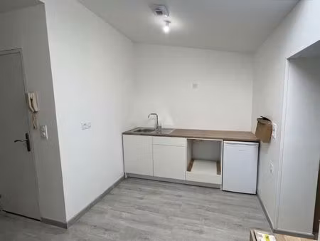 studio meublé 25 m² | à 5 min de la gare d'amiens | entiérement rénové