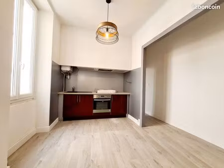 p2 nîmes centre - calme et rénové
