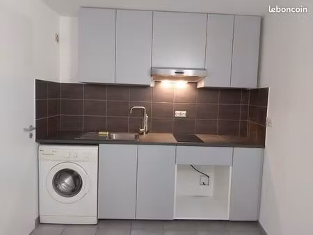 à louer appartement t1 bis