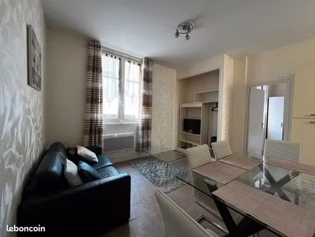 t2 meublé 33 m² avec terrasse à louer à vichy centre