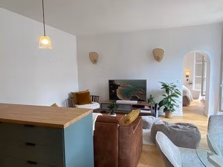 charmant 2 pièces rénové – paris 6e – calme sur cour – meublé