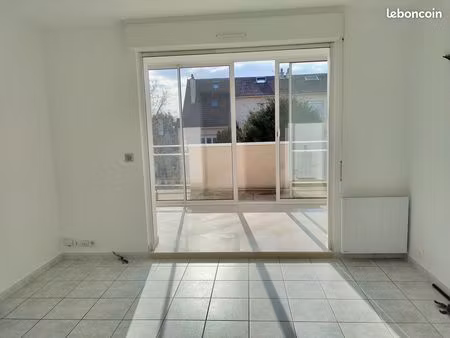 location meublée appartement 2 pièces 45m2 terrasse très lumineux