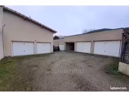 parking/box castelsarrasin