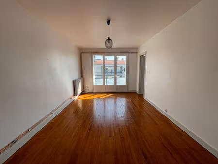 appartement t2 traversant tout compris- boulevard lafayette
