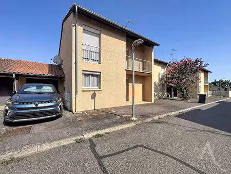 muret  maison de 85 m² avec climatisation  garage et jardin.
