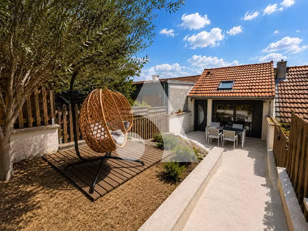 appartement atypique type maison de ville - quais de seine - 9 min gare