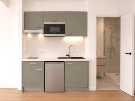 t1 - 20m ²