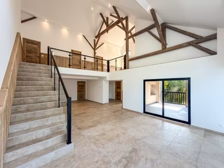 à vendre – magnifique appartement t5 traversant en triplex de 196 54 m² au sol à viuz-en-s