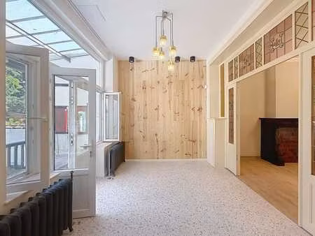 maison de maître – 4 chambres + 1 bureau  jardin et cave