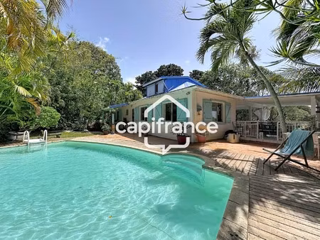 magnifique villa à vendre 6 pièces  avec piscine dans un secteur très recherché à le gosie