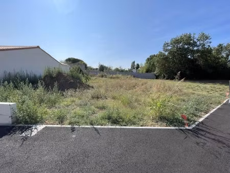 vente terrain  438.00m²  saint