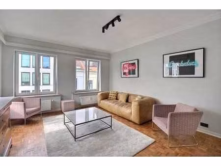 etterbeek - appartement 1 chambre rénové et meublé!