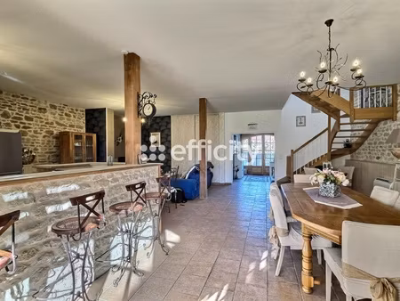 maison 6 pièces - 204 m²